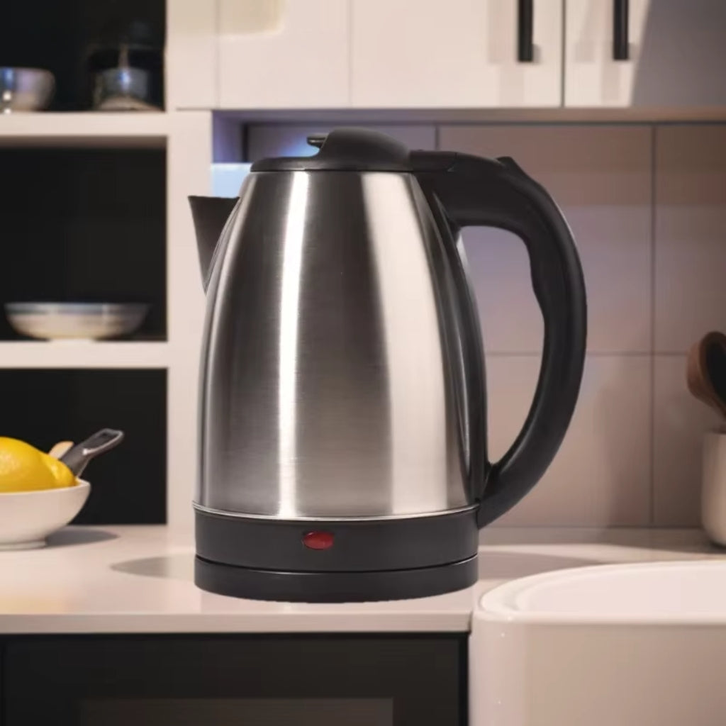bouilloire electrique comptoir cuisine armoires