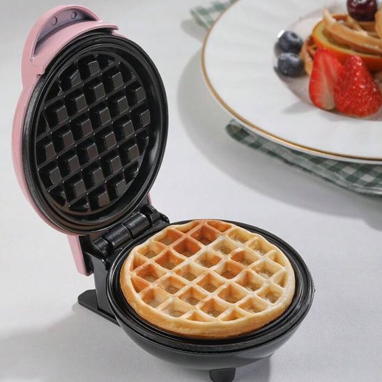 gaufrier rose gaufre fruits assiette comptoir blanc