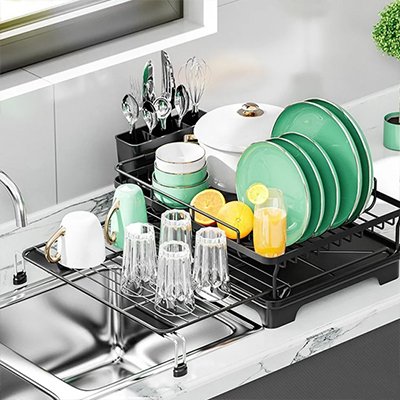 egouttoir vaisselle noir assiettes vert citron comptoir cuisine