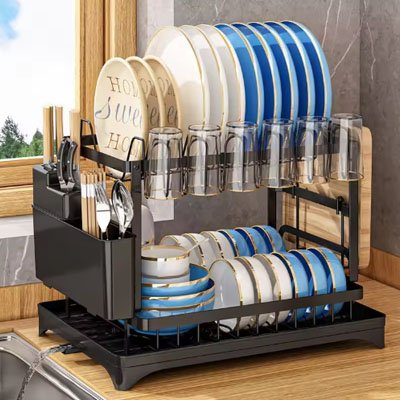 egouttoir vaisselle noir verres assiettes ustensiles cuisine